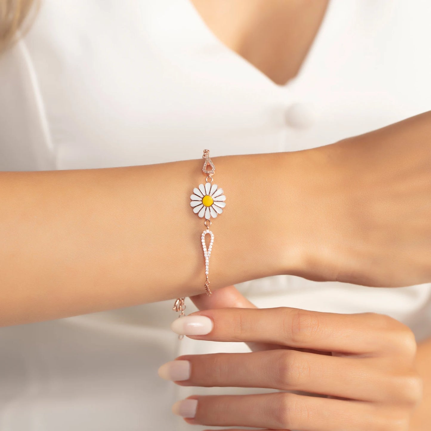 Daisy cubic zirconia bracelet