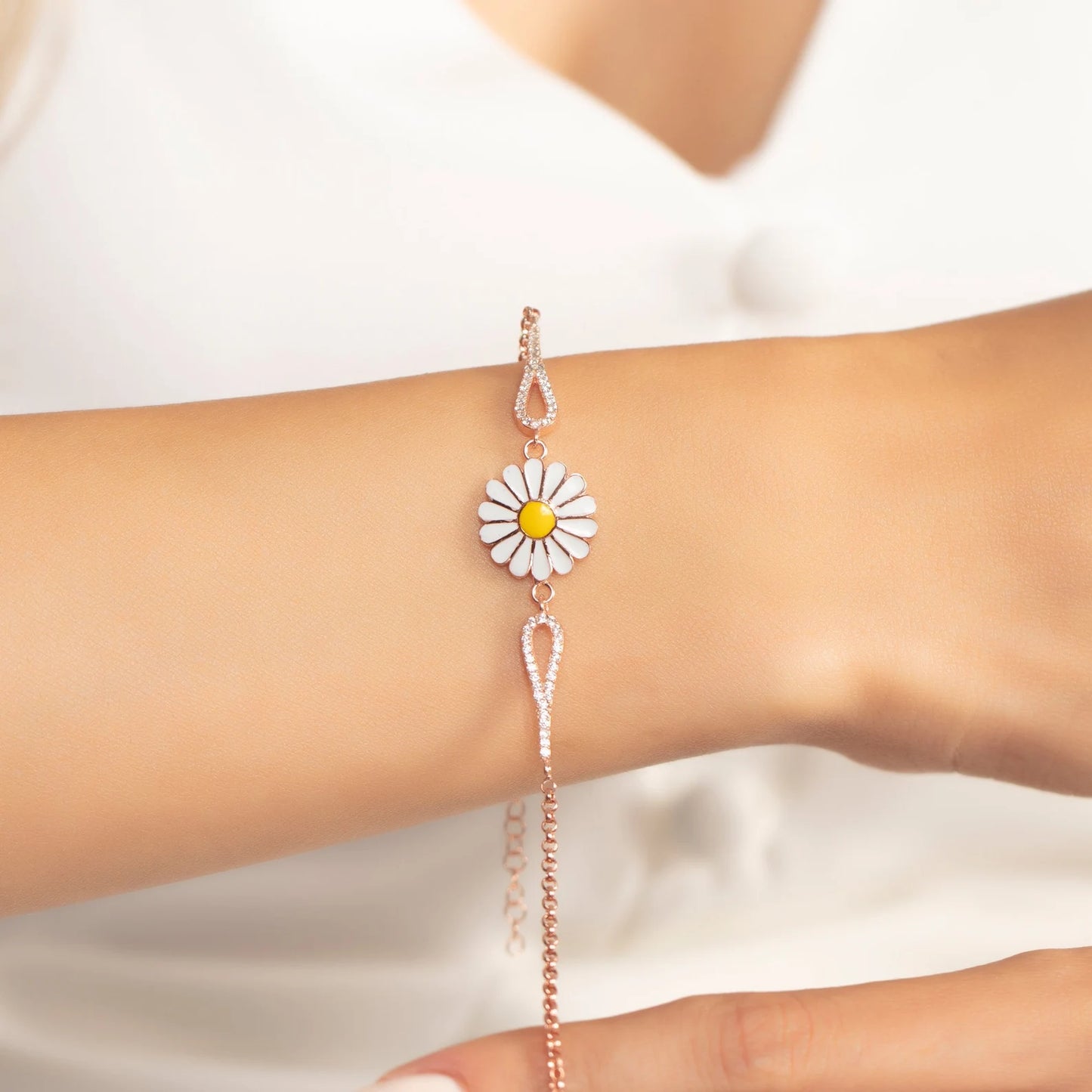 Daisy cubic zirconia bracelet