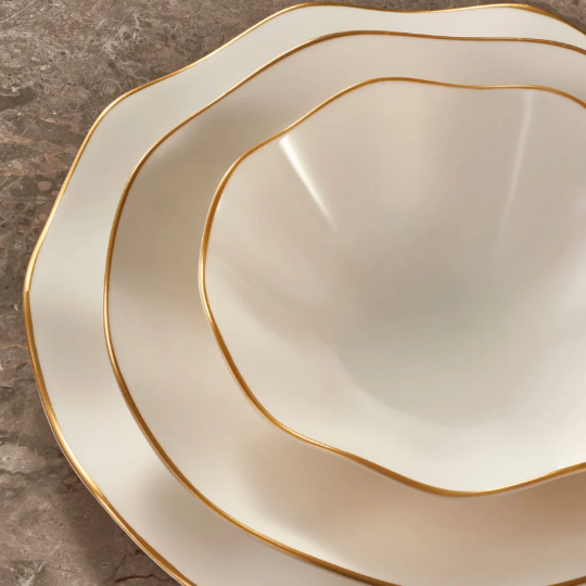 White Wave Plate Set (Set of 24)