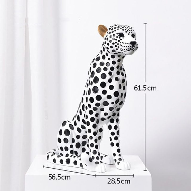 Leopard sculpture